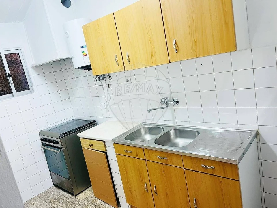 Prédio para Venda em Encosta do Sol Foto 4