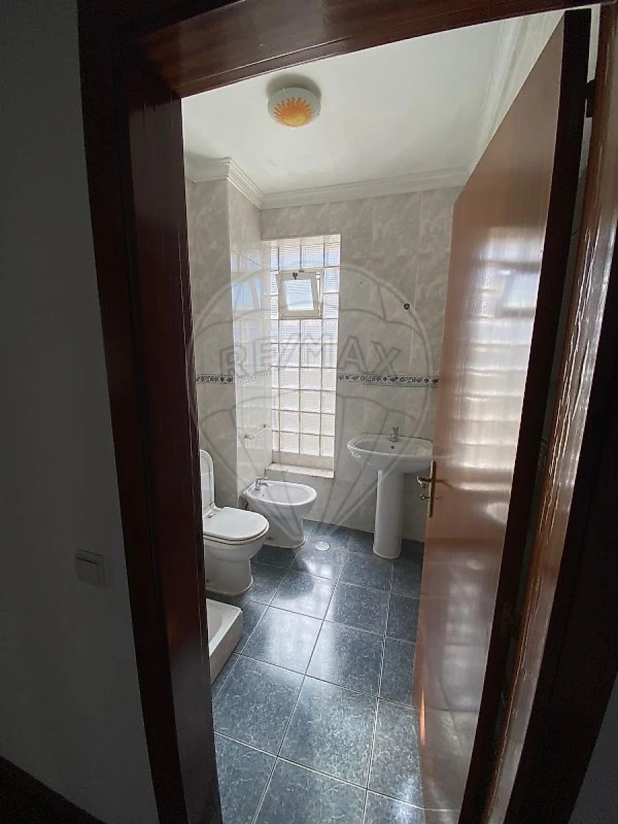 Apartamento T3 para Venda em Currelos, Papízios e Sobral Foto 19