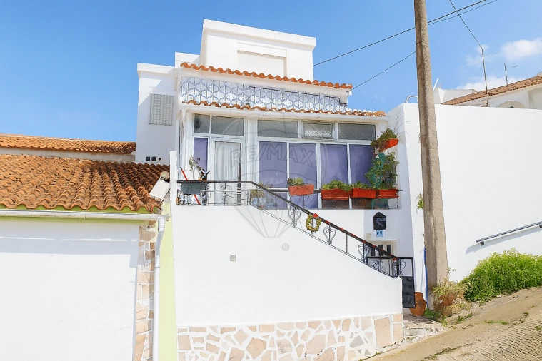 Moradia T3 para Venda em Santo Quintino