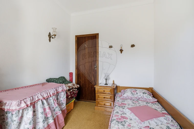 Moradia T3 para Venda em Silveira Foto 8