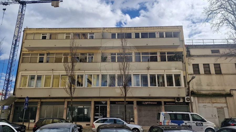 Apartamento T2 para Venda em Alvalade Foto 6