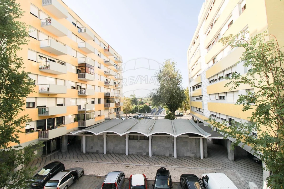 Loja para Venda em Alvalade Foto 13