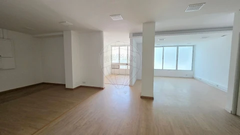 Loja para Venda em Alvalade