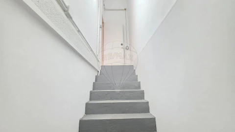 Loja para Venda em Alvalade