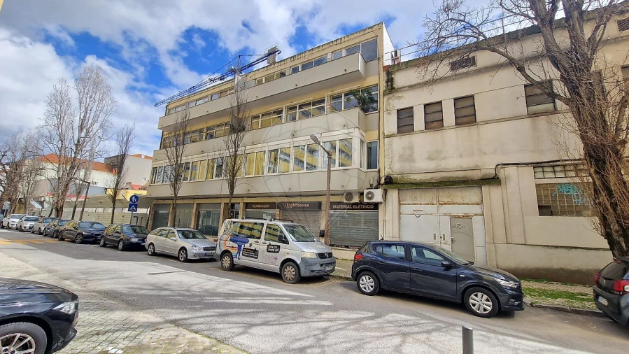 Loja para Venda em Alvalade