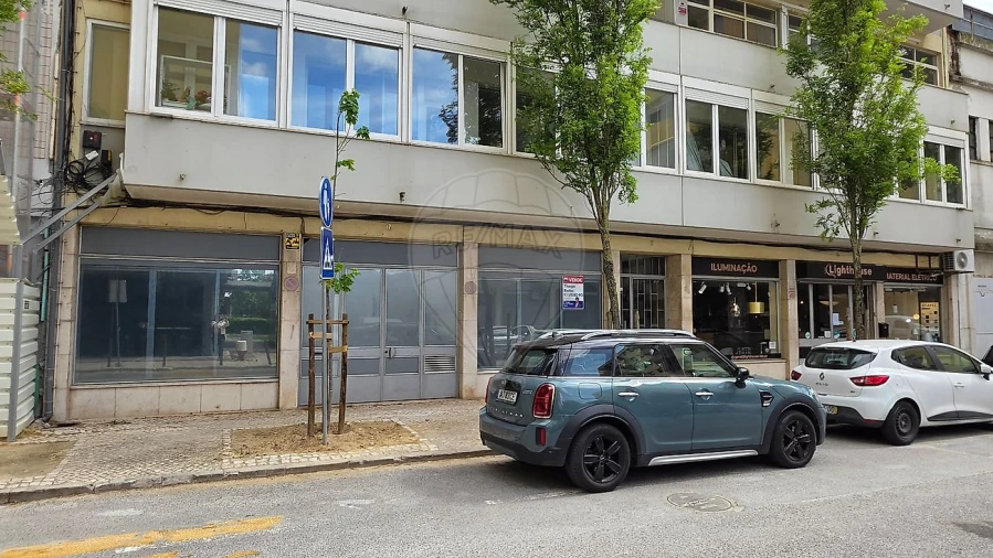 Loja para Venda em Alvalade Foto 20