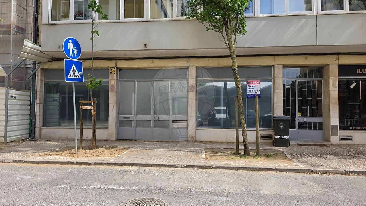 Loja para Venda em Alvalade Foto 19