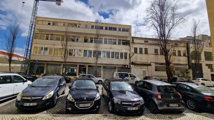 Apartamento T2 para Venda em Alvalade Foto 8