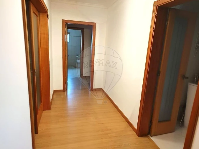 Apartamento T3 para Venda em Fajões Foto 4