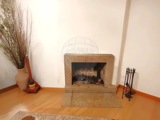 Apartamento T3 para Venda em Fajões Foto 3