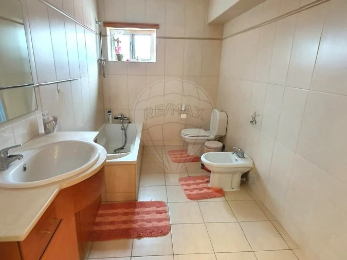 Apartamento T3 para Venda em Fajões Foto 9