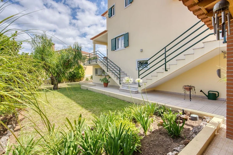 Moradia T5 para Venda em Póvoa de Santa Iria e Forte da Casa Foto 16