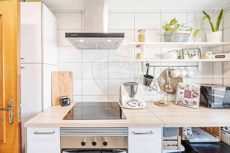 Apartamento T2 para Venda em Rio de Mouro Foto 8