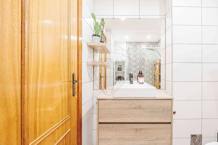 Apartamento T2 para Venda em Rio de Mouro Foto 18