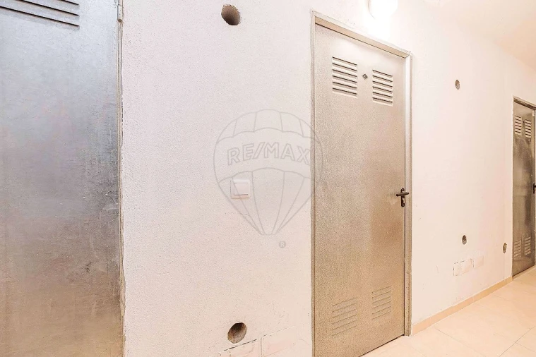 Apartamento T2 para Venda em Rio de Mouro Foto 30