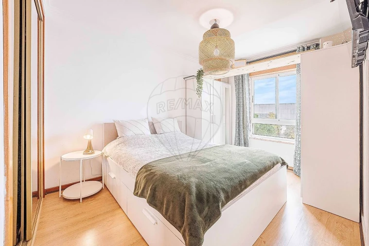 Apartamento T2 para Venda em Rio de Mouro Foto 26