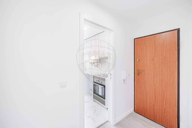 Apartamento T3 para Venda em Póvoa de Santo Adrião e Olival Basto Foto 10