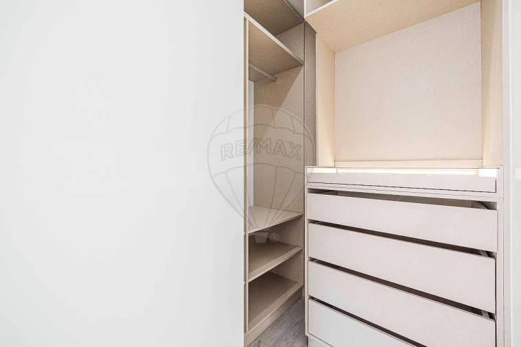 Apartamento T3 para Venda em Póvoa de Santo Adrião e Olival Basto Foto 21