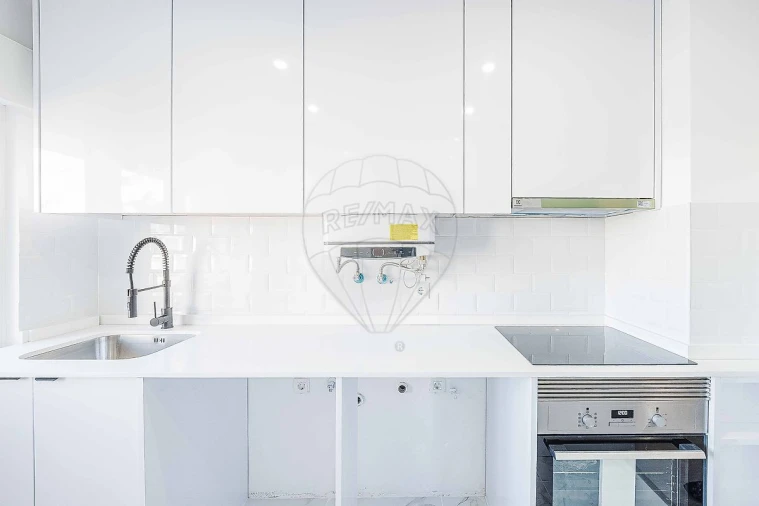 Apartamento T3 para Venda em Póvoa de Santo Adrião e Olival Basto Foto 18