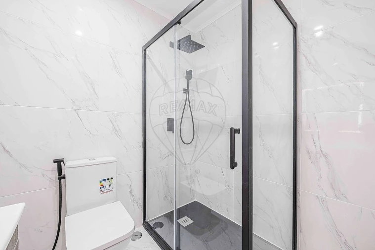 Apartamento T3 para Venda em Póvoa de Santo Adrião e Olival Basto Foto 42