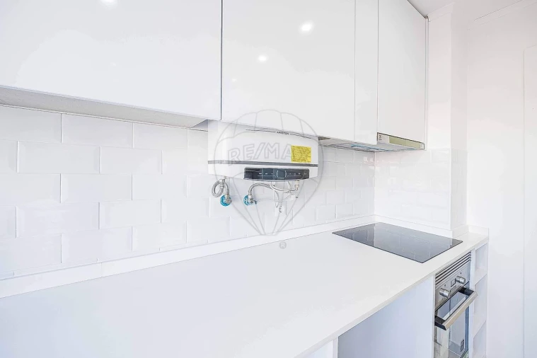 Apartamento T3 para Venda em Póvoa de Santo Adrião e Olival Basto Foto 15