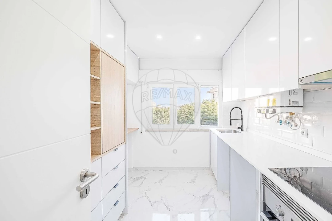 Apartamento T3 para Venda em Póvoa de Santo Adrião e Olival Basto Foto 19