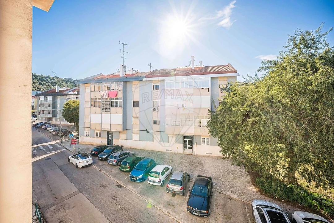 Apartamento T3 para Venda em Póvoa de Santo Adrião e Olival Basto Foto 4