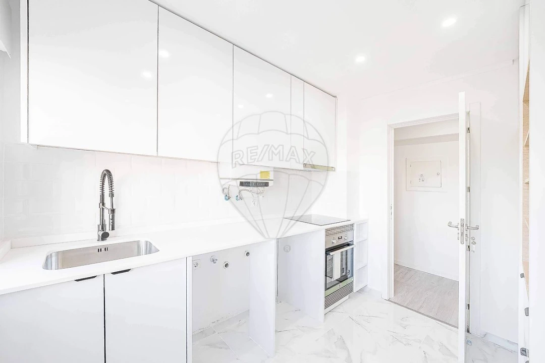 Apartamento T3 para Venda em Póvoa de Santo Adrião e Olival Basto Foto 12