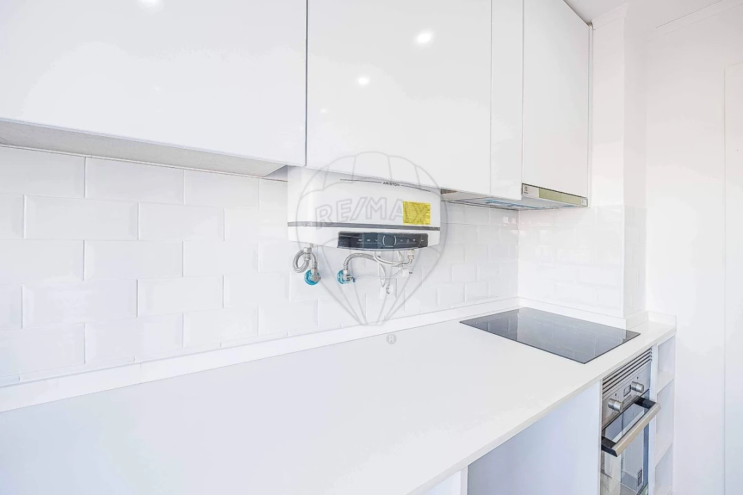 Apartamento T3 para Venda em Póvoa de Santo Adrião e Olival Basto Foto 15