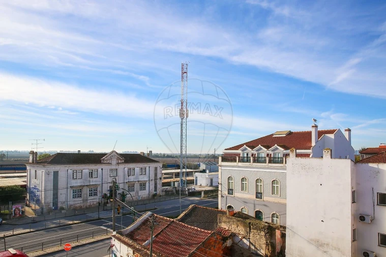 Apartamento T2 para Venda em Azambuja Foto 25