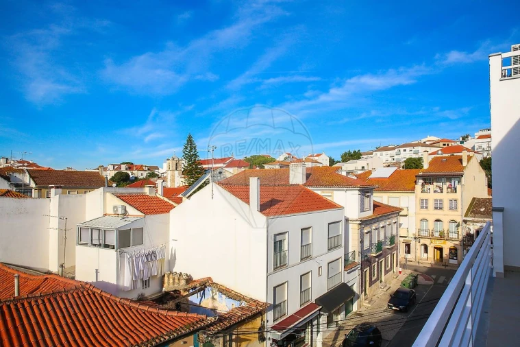 Apartamento T2 para Venda em Azambuja Foto 24