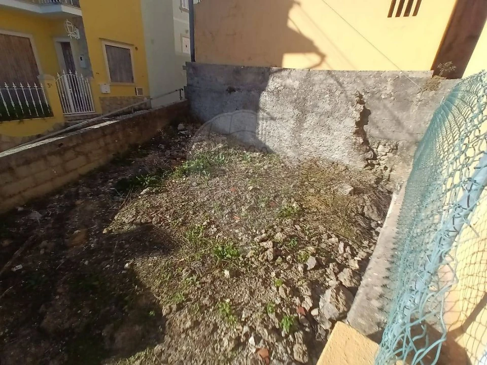 Terreno para Venda em Arranho Foto 1