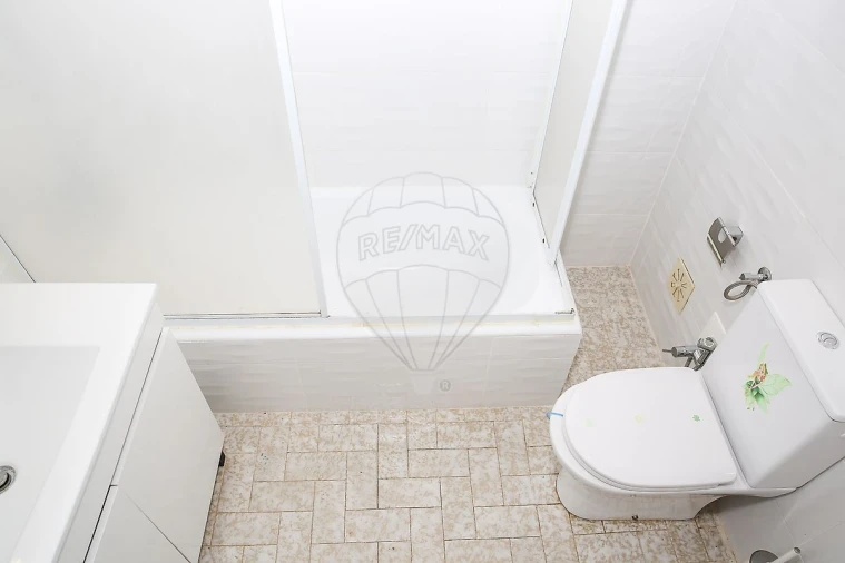 Apartamento T3 para Venda em Águas Livres Foto 17