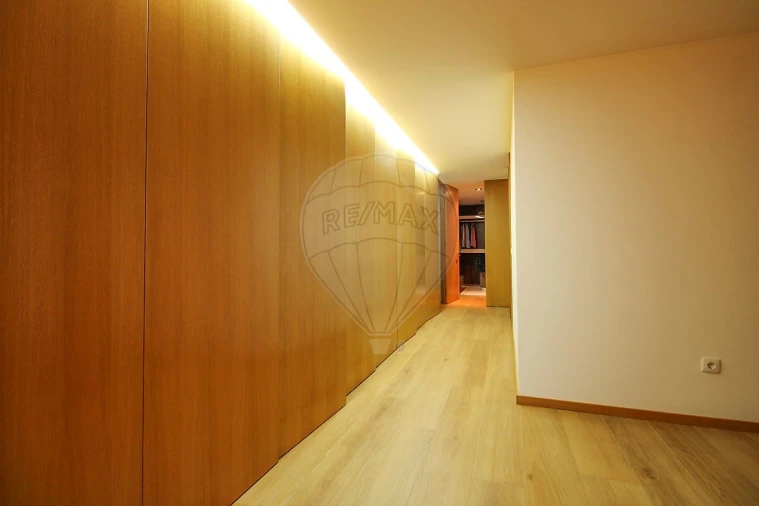 Moradia T3 para Venda em Salreu Foto 29