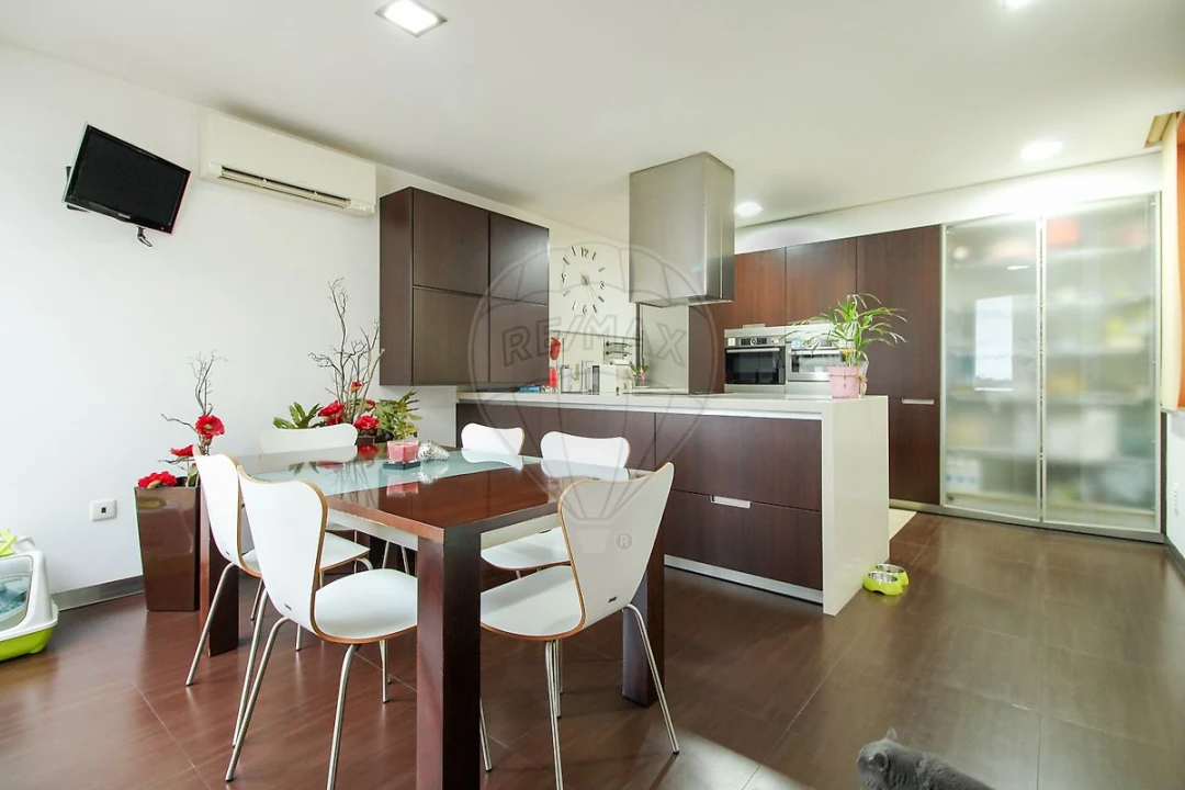 Moradia T3 para Venda em Salreu Foto 3