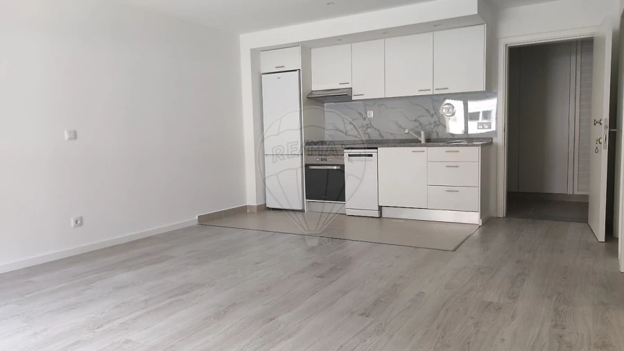 Apartamento T2 para Arrendamento em Aradas Foto 3