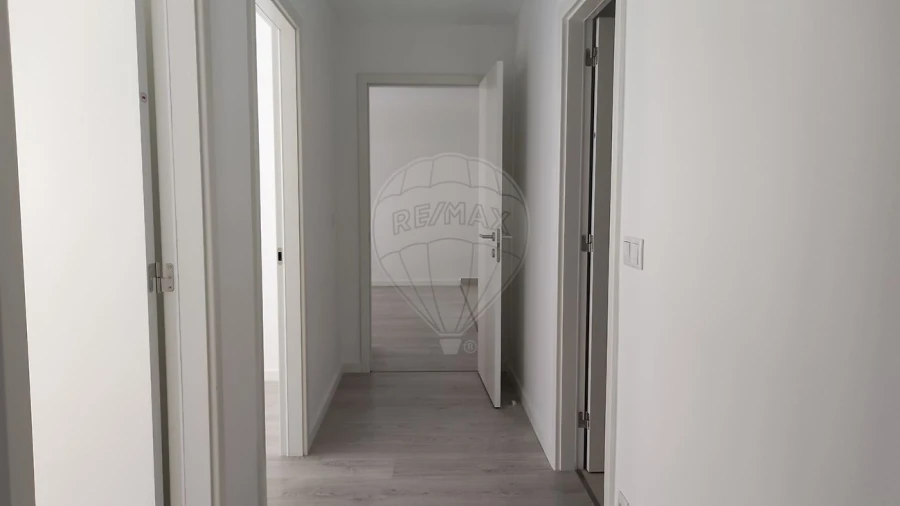 Apartamento T2 para Arrendamento em Aradas Foto 11