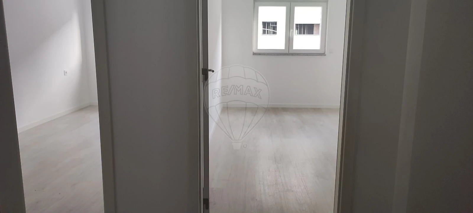 Apartamento T2 para Arrendamento em Aradas Foto 6