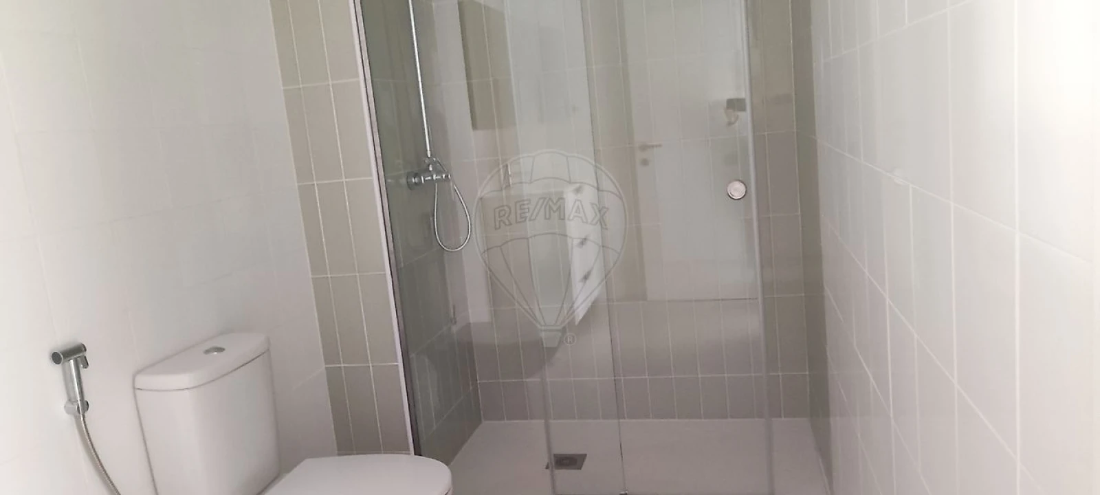 Apartamento T2 para Arrendamento em Aradas Foto 13