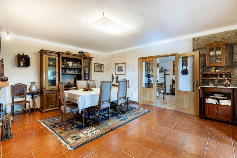 Moradia T4 para Venda em Mouçós e Lamares Foto 12