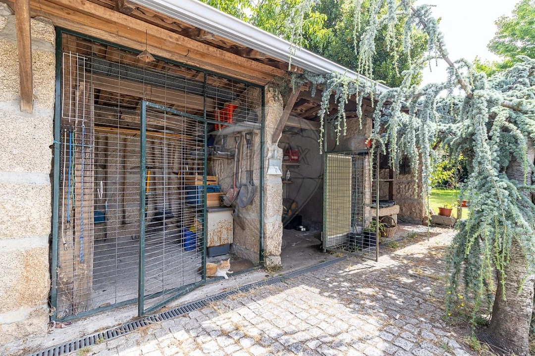 Moradia T4 para Venda em Mouçós e Lamares Foto 8