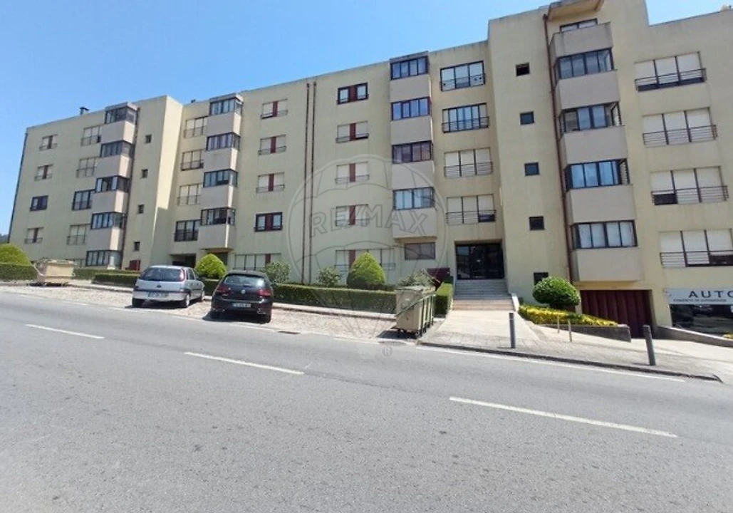 Apartamento T3 para Venda em Fânzeres e São Pedro da Cova Foto 16