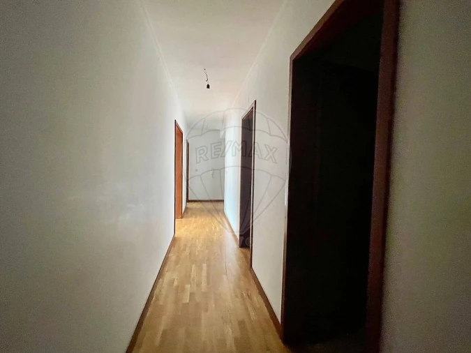 Apartamento T3 para Venda em Fânzeres e São Pedro da Cova Foto 12