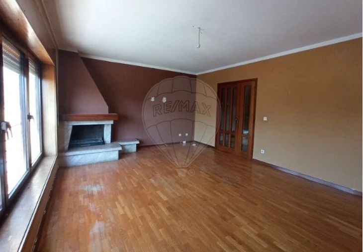 Apartamento T3 para Venda em Fânzeres e São Pedro da Cova Foto 10