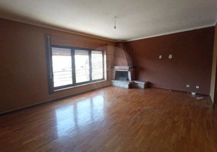 Apartamento T3 para Venda em Fânzeres e São Pedro da Cova Foto 8