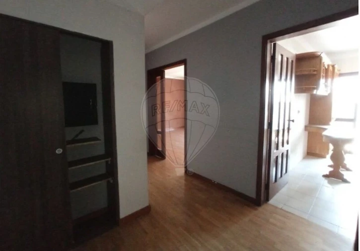 Apartamento T3 para Venda em Fânzeres e São Pedro da Cova Foto 18