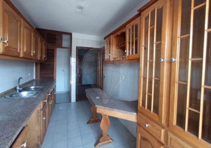 Apartamento T3 para Venda em Fânzeres e São Pedro da Cova Foto 17