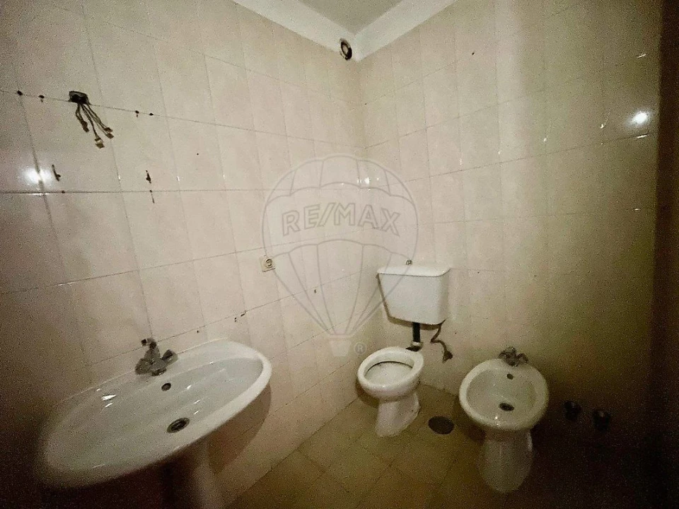 Apartamento T3 para Venda em Fânzeres e São Pedro da Cova Foto 9