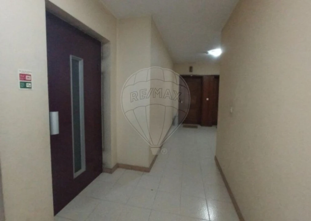 Apartamento T3 para Venda em Fânzeres e São Pedro da Cova Foto 17