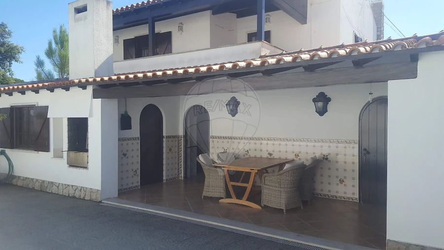 Moradia T3 para Venda em Sesimbra (Castelo) Foto 18